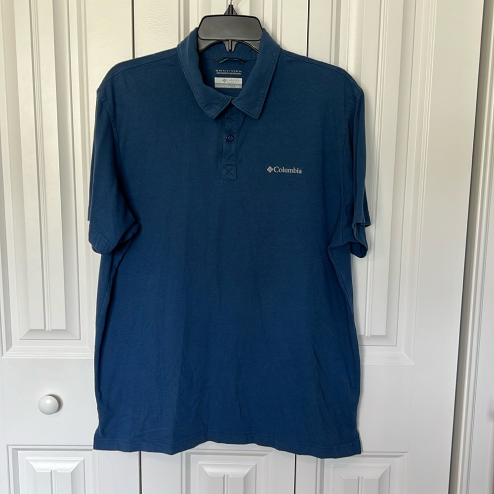 Men’s large polo up by Columbia